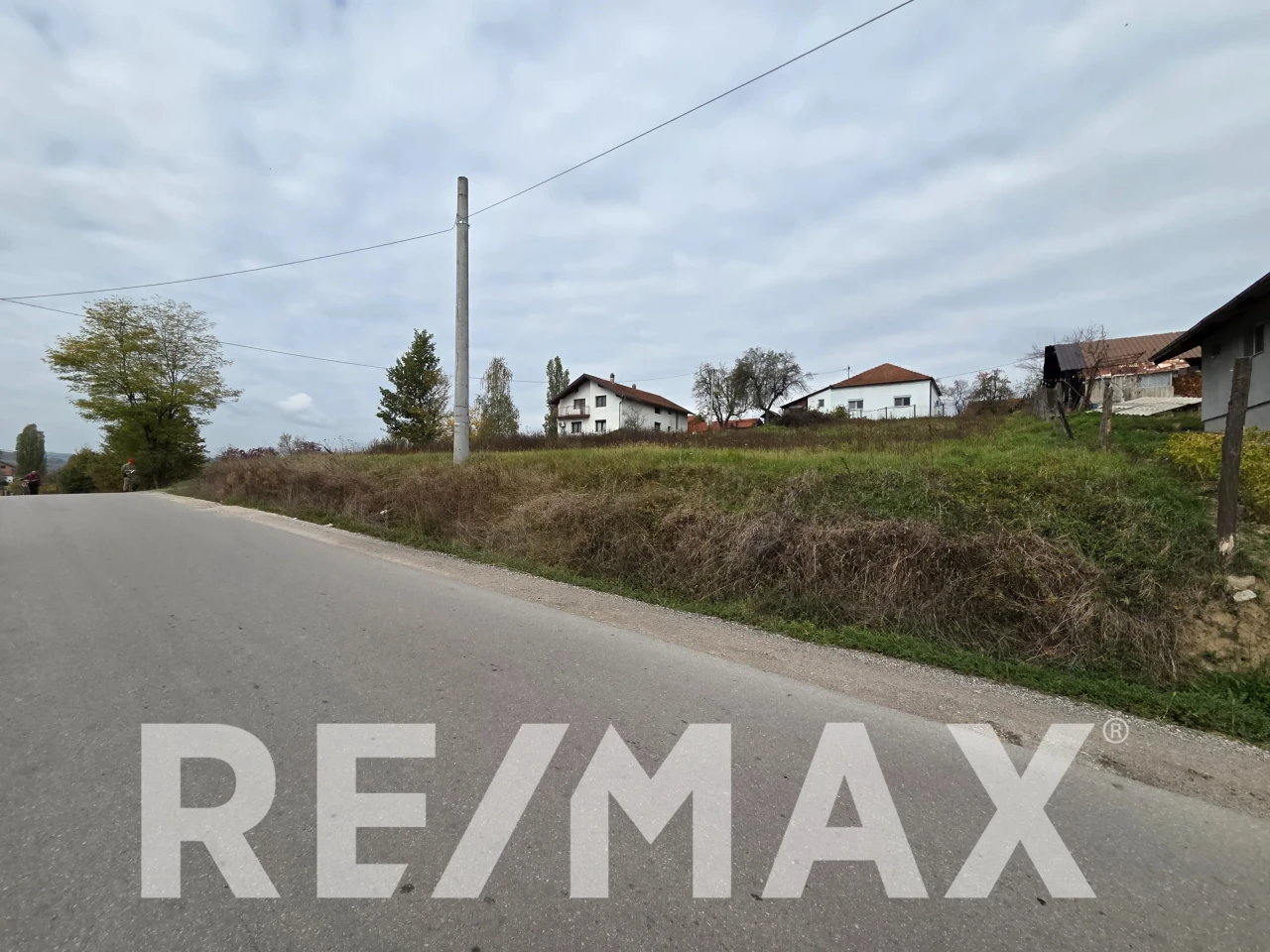 Građevinski plac sa urađenim UT uslovima, 614m2, Kuljani 7