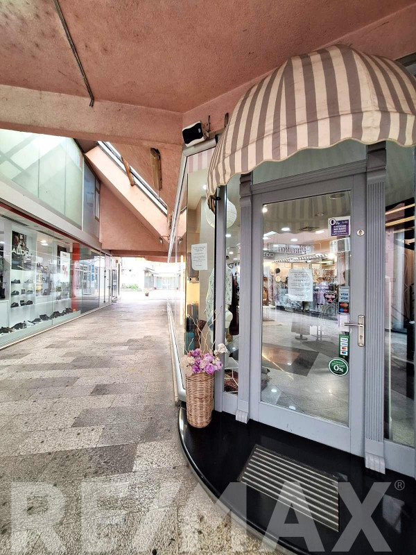 Ekskluzivni poslovni prostor (Čarapko) centar 426m2 9