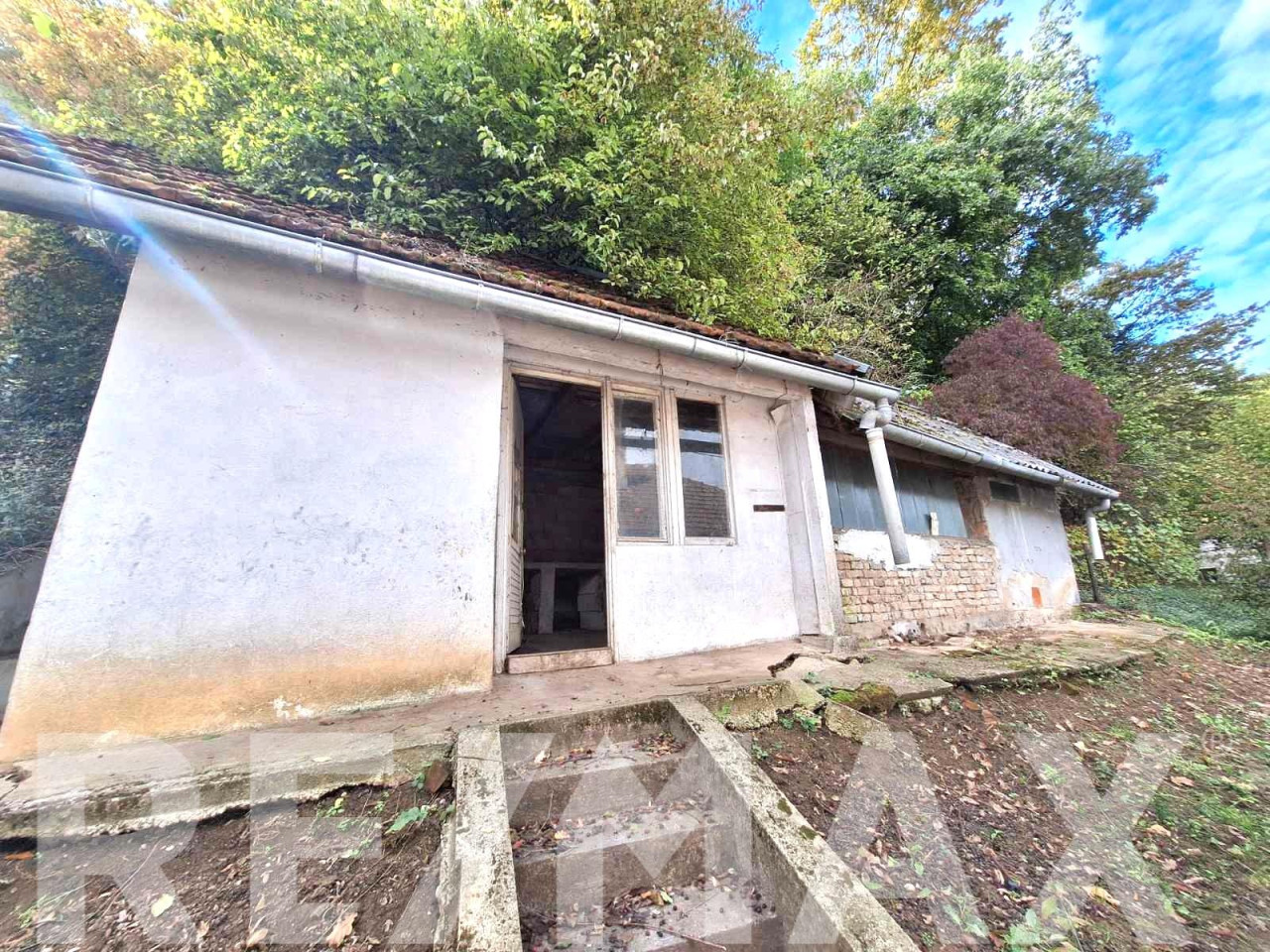 PRODAJA STAMBENO POSLOVNOG  objekta kod Kožare-Lauš-Pavlovac 9