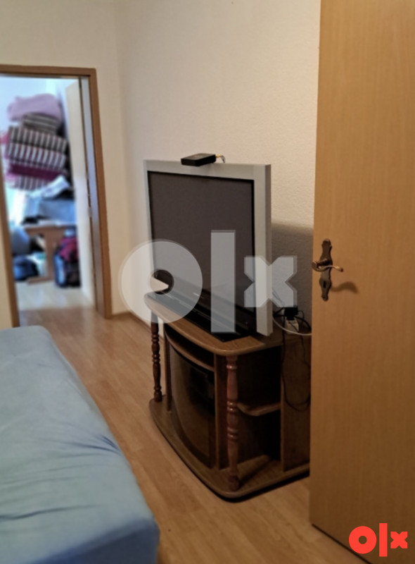 PRODAJEM STAMBENO POSLOVNI OBJEKAT NAMJESTEN 1100 KVADRATA 1/1 4