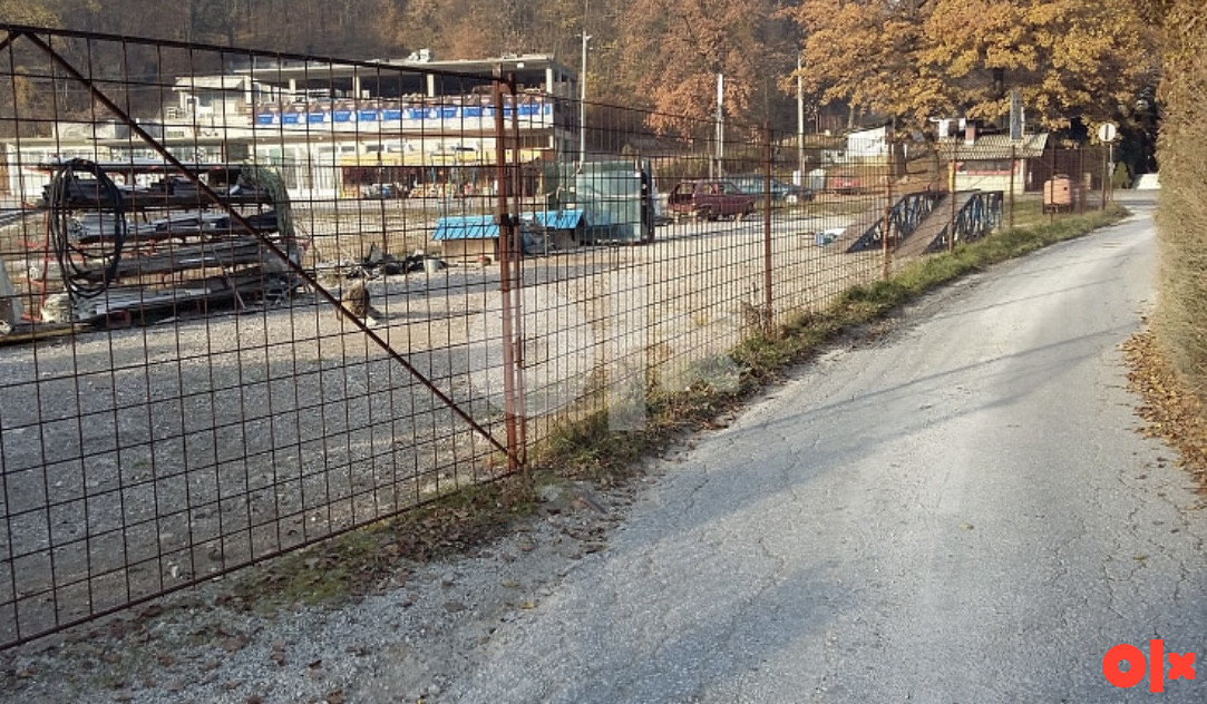 PRODAJEM STAMBENO POSLOVNI OBJEKAT NAMJESTEN 1100 KVADRATA 1/1 22