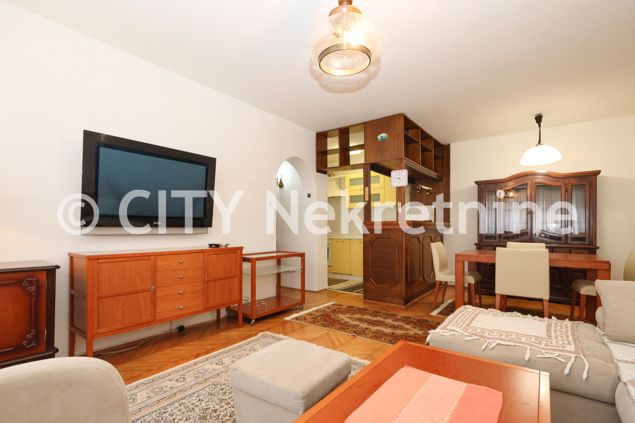 Dvosoban namješten stan - Centar - Jezero - 55 m² - Widok 4