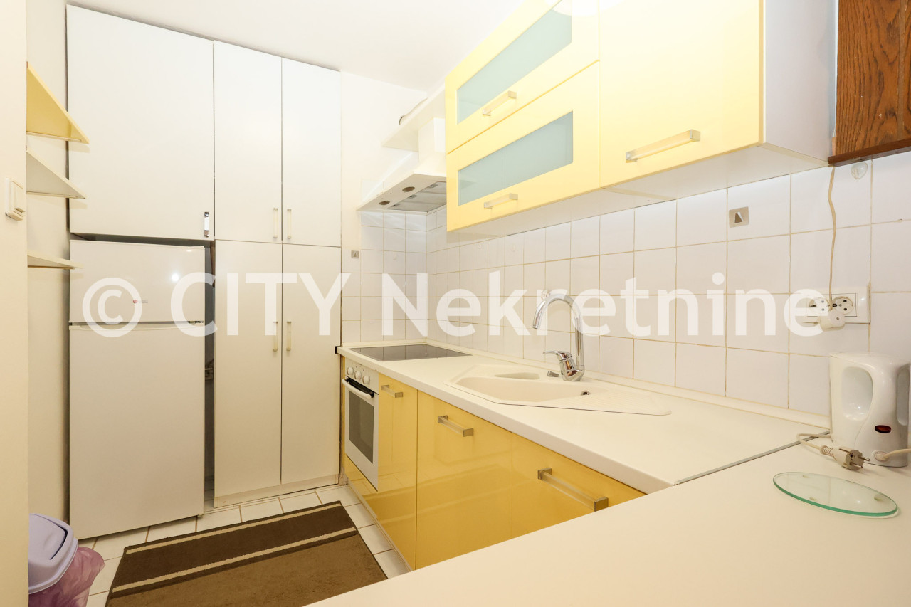 Dvosoban namješten stan - Centar - Jezero - 55 m² - Więcej