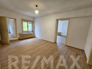 Trosoban stan u srcu grada - investicioni potencijal photo 1
