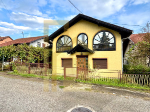 Na prodaju kuća u naselju Ada