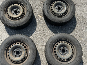 Zimske gume 215 65 R16 C sa felgama za VW T5