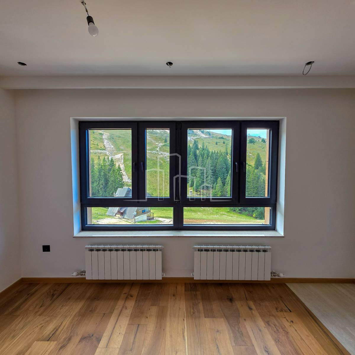 Prodaja apartman sa jednom spavaćom 33m2 Horizont Jahorina 27