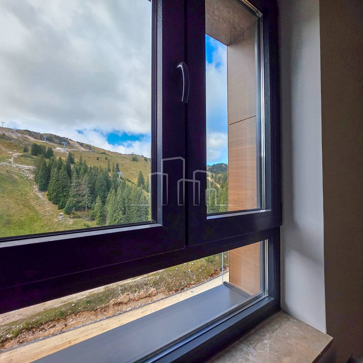 Prodaja apartman sa jednom spavaćom 33m2 Horizont Jahorina 30