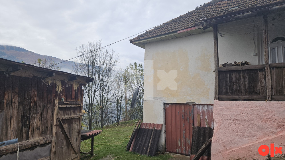 Kuća Foča sa 18 duluma zemlje. 3