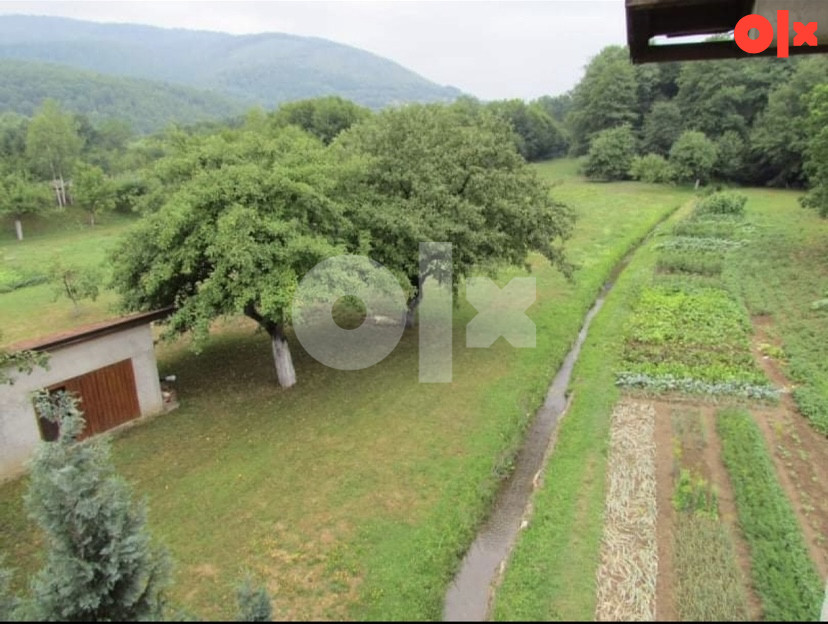 Predivno imanje sa velikom kucom, naselje Lug (Fojnica)