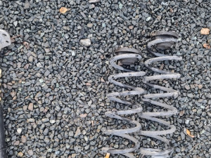 Opruge zadnje skoda fabia 1.4 diz 2009 god