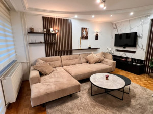 Namjesten stan 60 m2 u centru grada