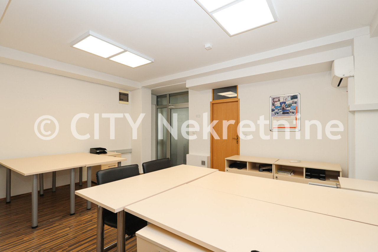 Poslovni prostor - Centar - Branilaca Sarajeva - 37 m2 3