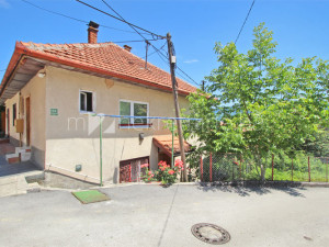 m2: Velešići, Dupleks /polovina kuće 100m2 / parcela 350m2