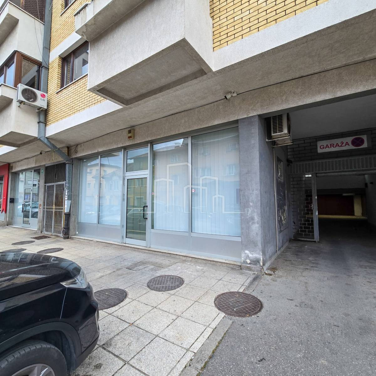 Poslovni Prostor 77m2 Bjelave Najam