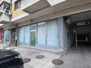 Poslovni Prostor 77m2 Bjelave Najam