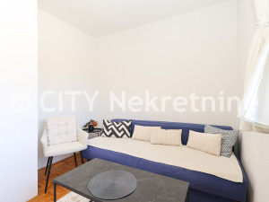 Dvosoban namješten stan - Centar - Šip - 38 m2