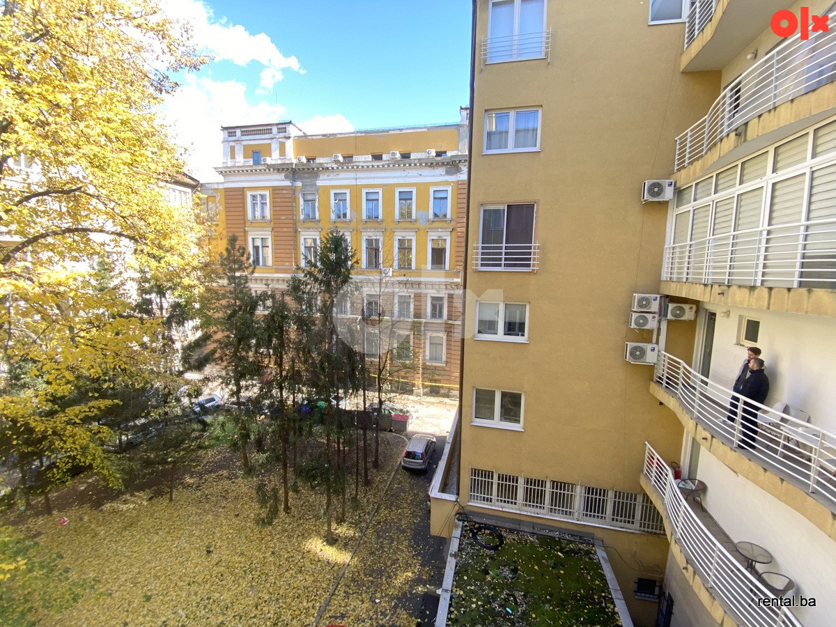 Trosoban stan najam Centar Sarajevo 14