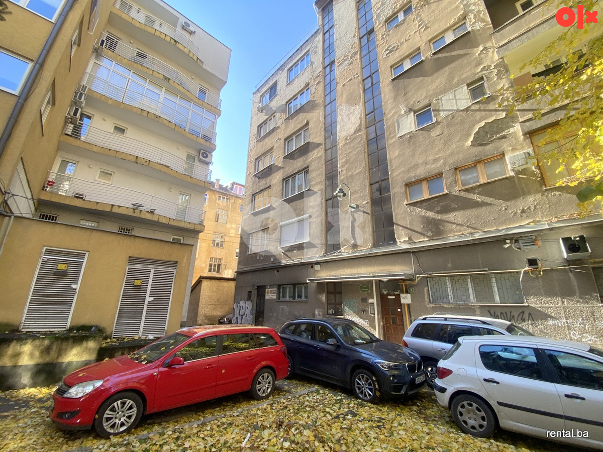 Trosoban stan najam Centar Sarajevo 18