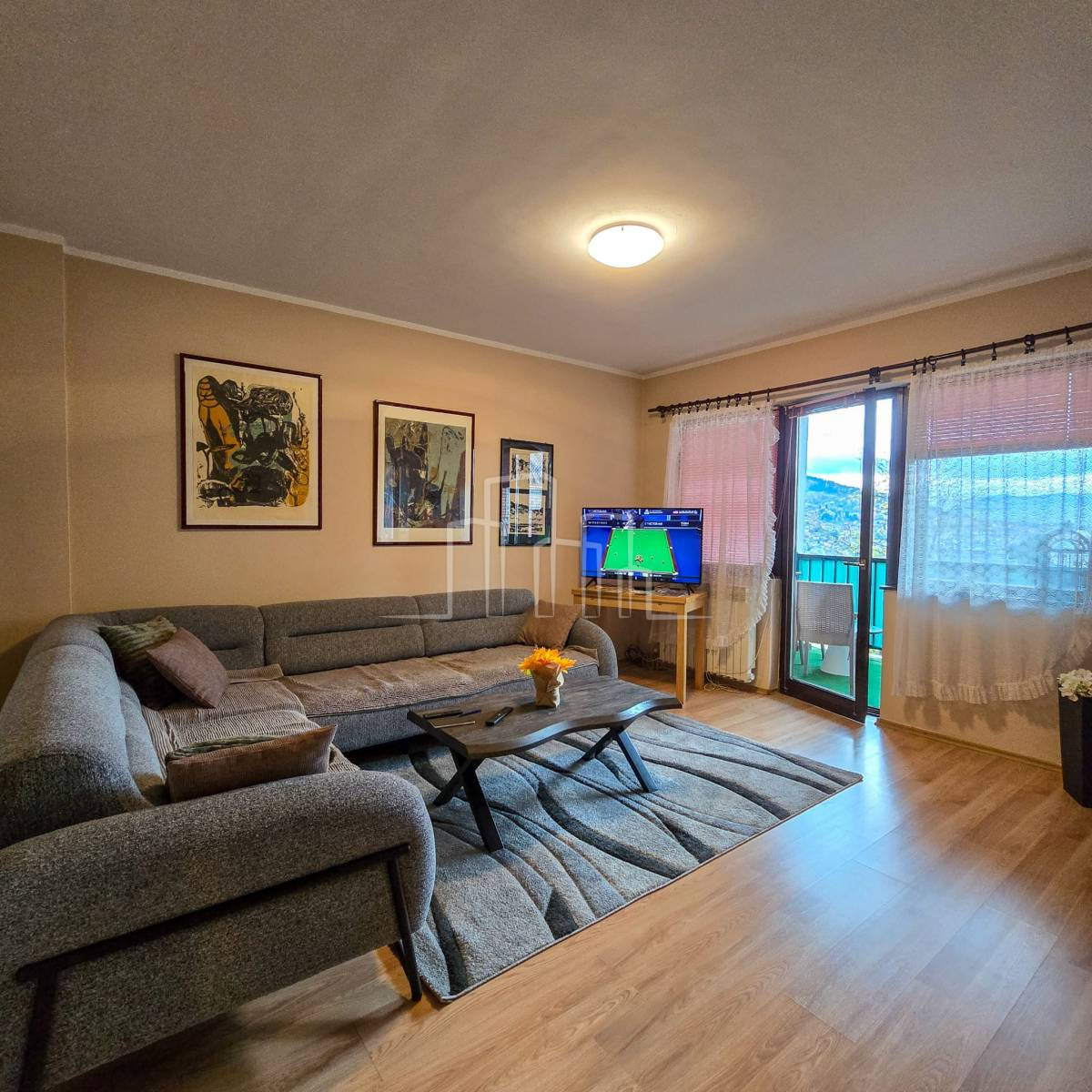 Trosoban Stan 90m2 Bjelave Najam
