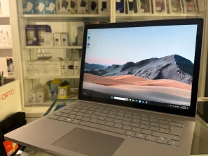 Microsoft Surface Book 3  13.5 **Polovan**