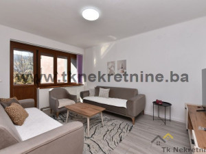 CENTAR - Novoadaptiran dvosoban stan 68 m2, 1. sprat