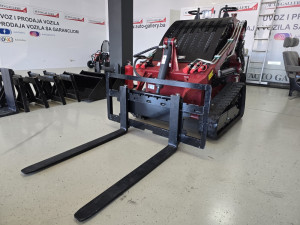 Utovarivac,paletar,mini bager,kosilica...