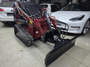 Utovarivac,paletar,mini bager,kosilica...