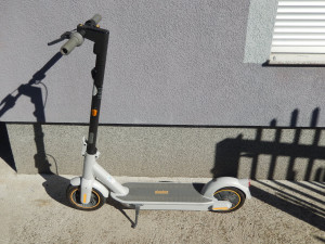 Elektricni romobil Segway ninebot g30 max / 35km/h