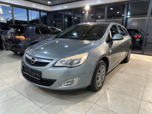 OPEL ASTRA SW 1.7 CDTI, 2012 GOD, KLIMA, ZIMSKE GUME