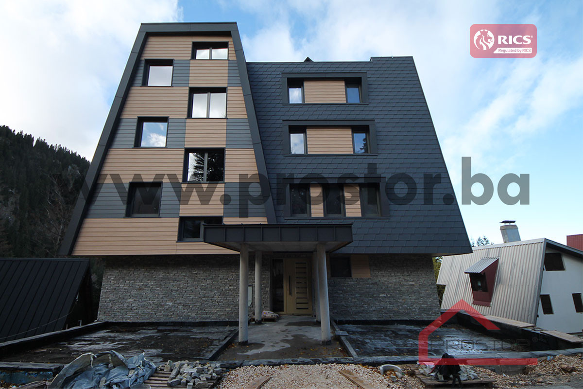 NOVOGRADNJA: Dvosoban useljiv apartman, pogled staza! 8