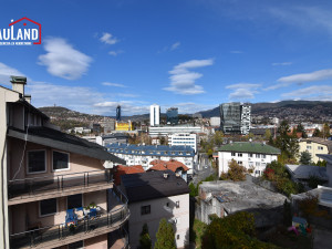 Trosoban stan sa parking mjestom / Kovačići, Novo Sarajevo