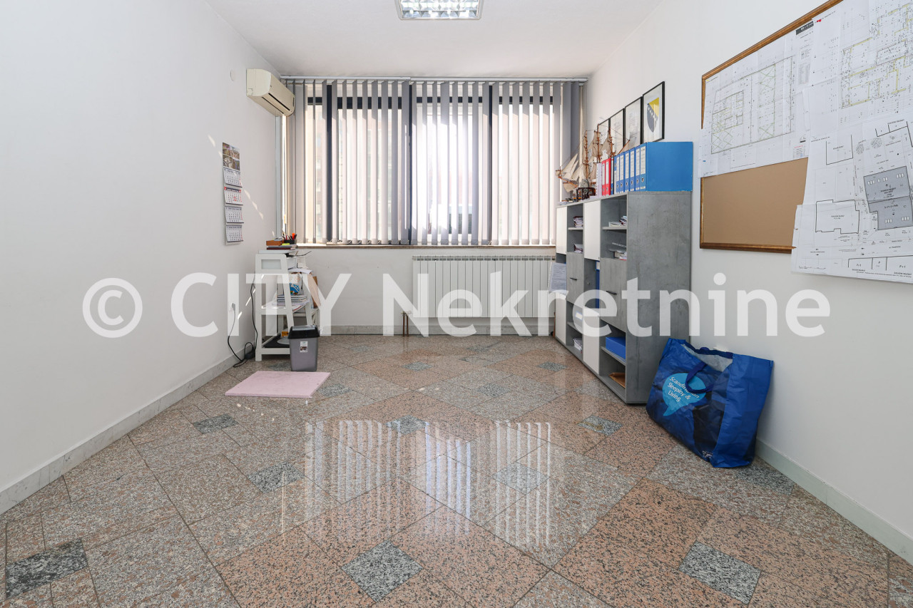 Poslovni prostor - Centar - Marijin dvor - 18 m2 2