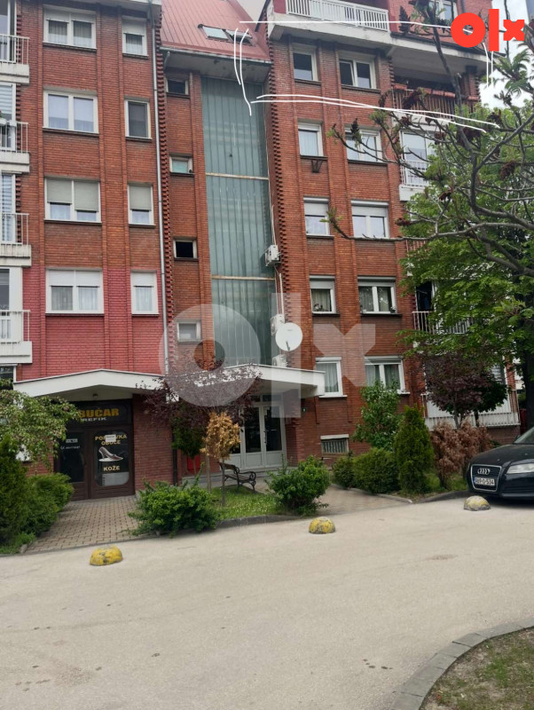 Stan Srebrenik 76m2