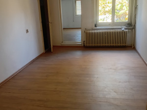 Na prodaju trosoban stan 68 m2 centru grada