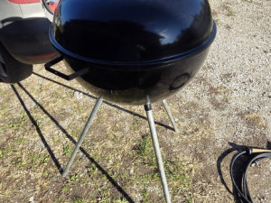 Rostilj weber na ugalj