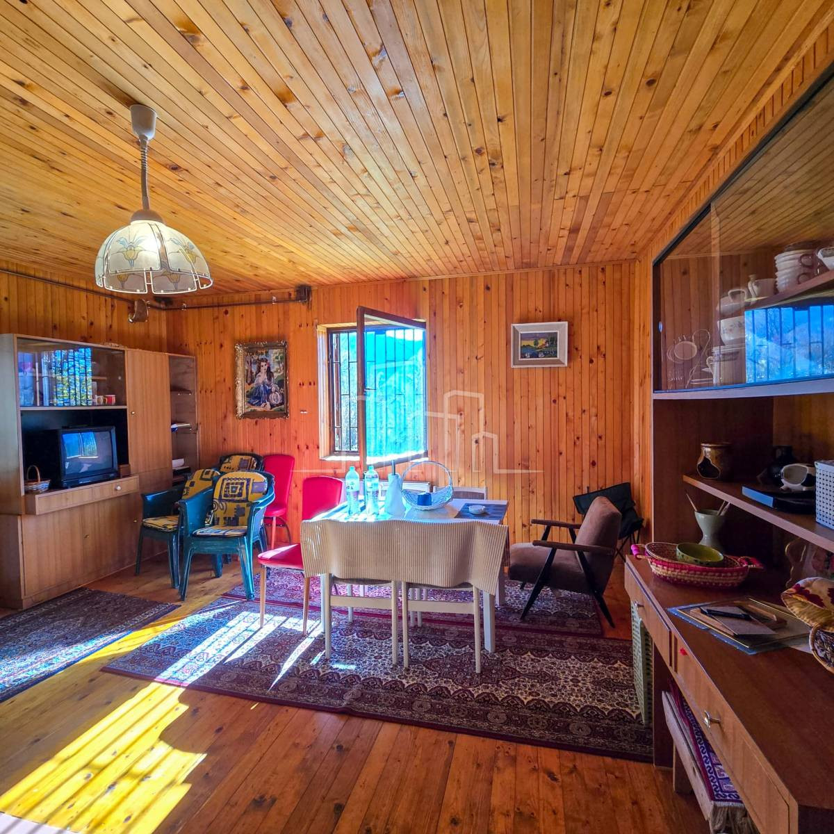 Vikendica 95m2 sa 7550m2 Zemljišta Hrenovica 11