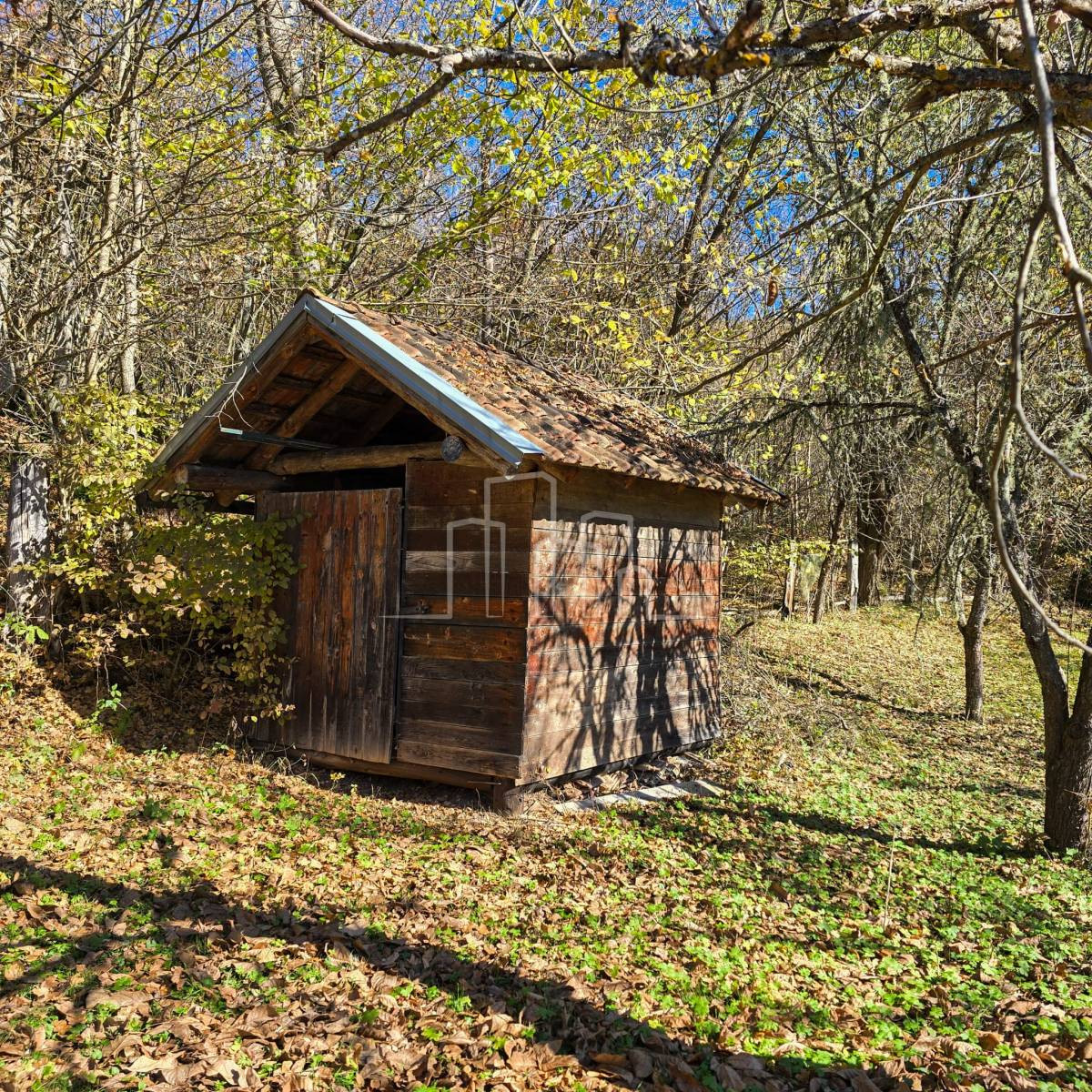 Vikendica 95m2 sa 7550m2 Zemljišta Hrenovica 20