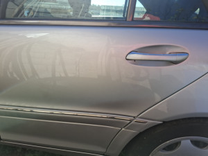 Zadnja lijeva vrata Mercedes C W203 limuzina 744 kod boje