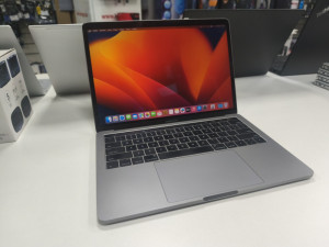MacBook Pro 13,3 A1706 i7-7567U/16GB/256GB