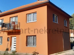 Kuća sa okućnicom u naselju Počitelj