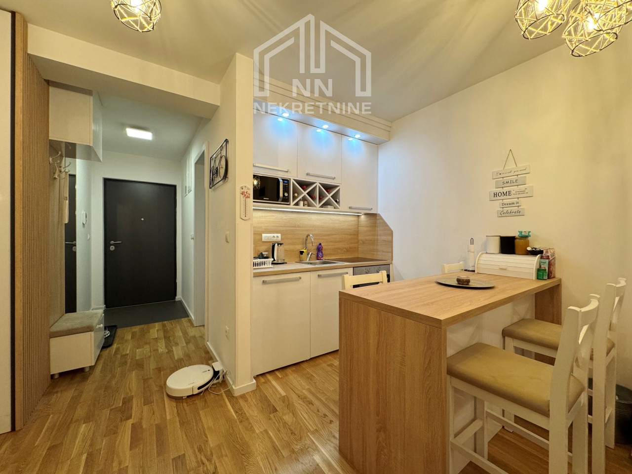 NN Nekretnine : Trosoban apartman sa garažom - Bjelašnica photo 4