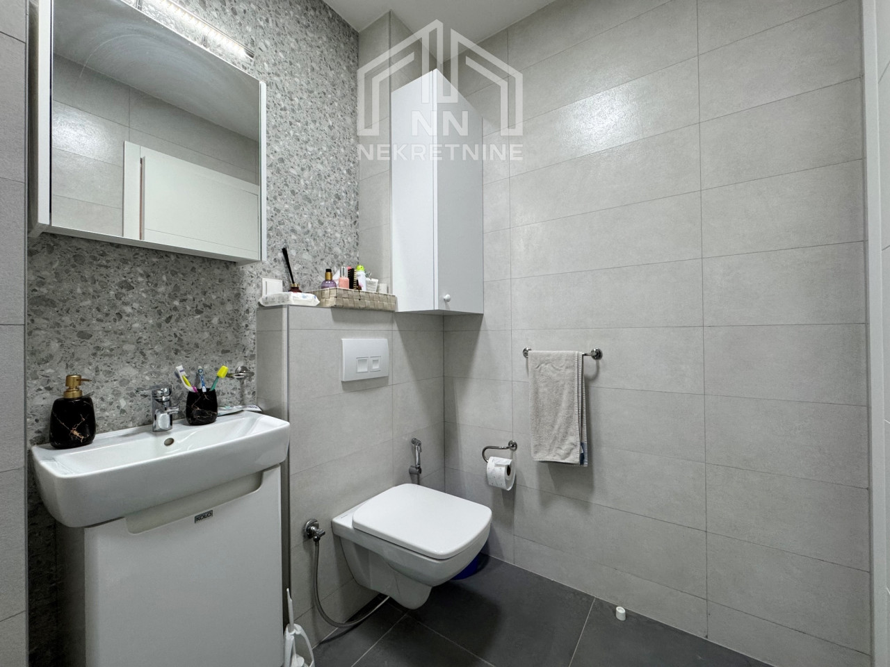 NN Nekretnine : Trosoban apartman sa garažom - Bjelašnica 15