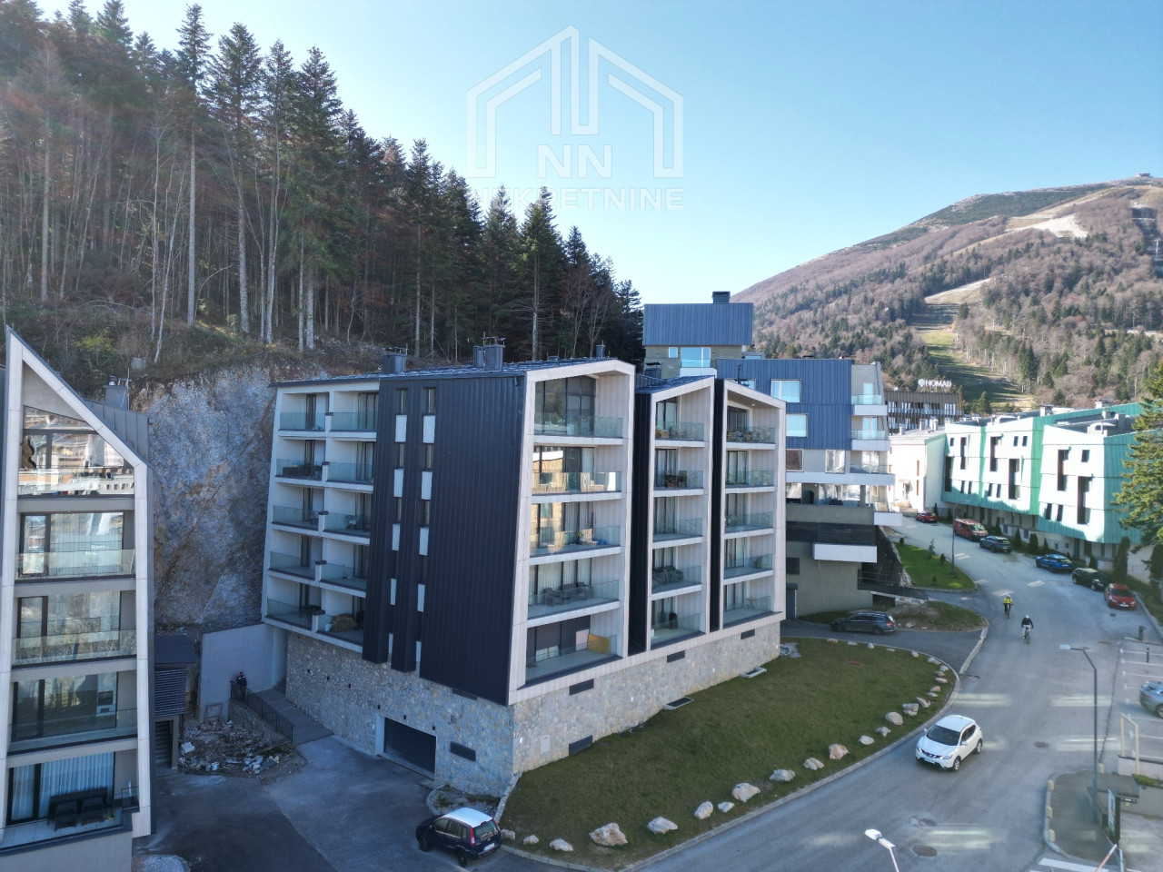 NN Nekretnine : Trosoban apartman sa garažom - Bjelašnica 21