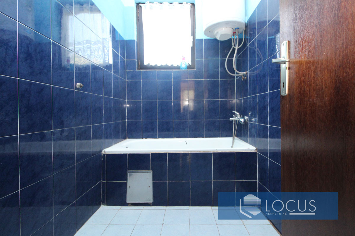 LOCUS prodaje: Restoran sa motelom, Ilovice, Trnovo 14