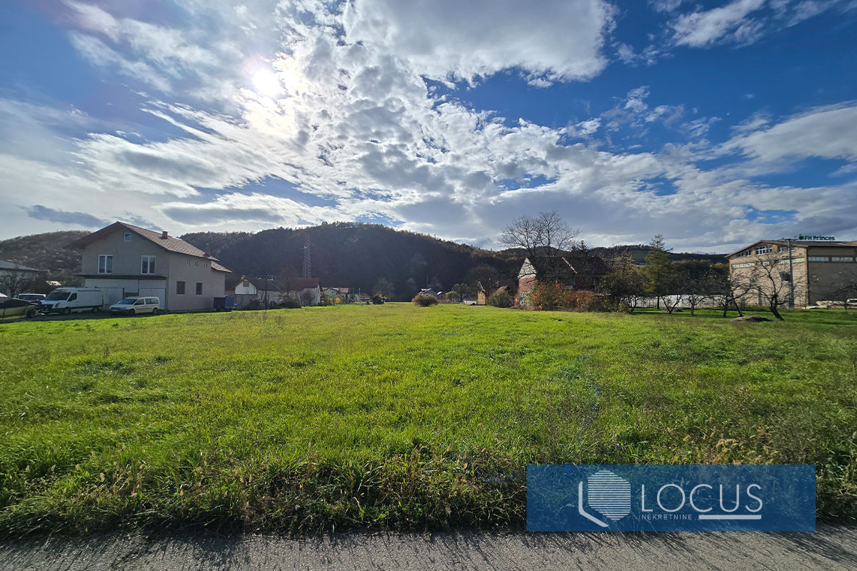 LOCUS: Zemljište u blizini auto puta, Podlugovi, Ilijaš 12
