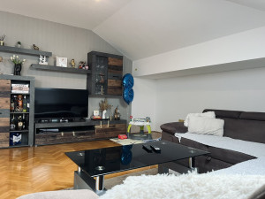 Na prodaju četvorosoban stan 74m2 u podnožju Starčevice photo 5