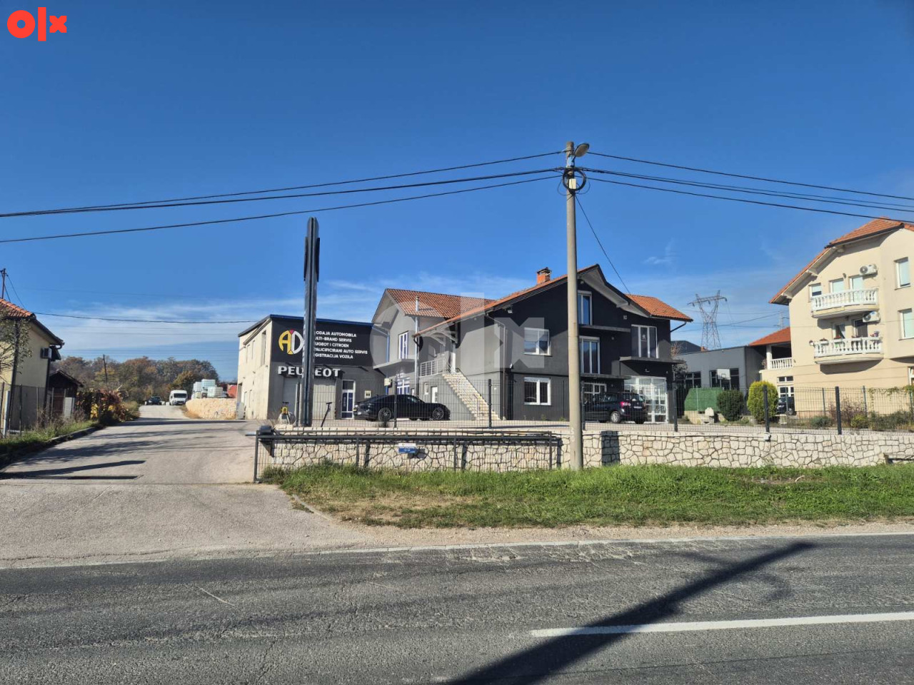 Zemljište sa poslovnim objektom Husino, Tuzla 3110m2
