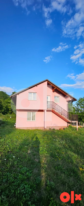 Kuća Travnik,šešići 3