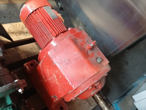 ELEKTRO MOTOR SA REDUKTOROM 3kW